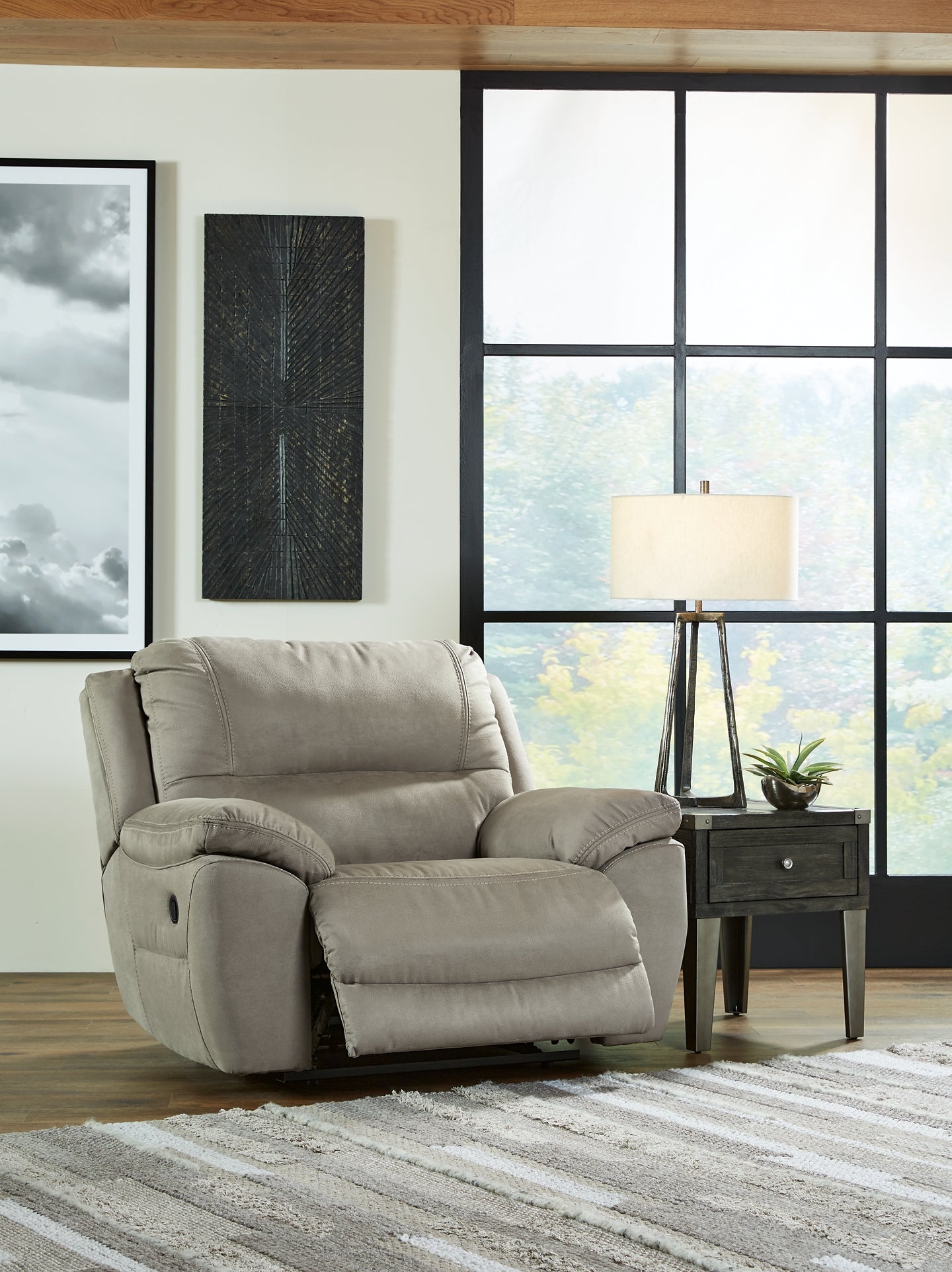 Next-Gen Gaucho Zero Wall Wide Seat Recliner